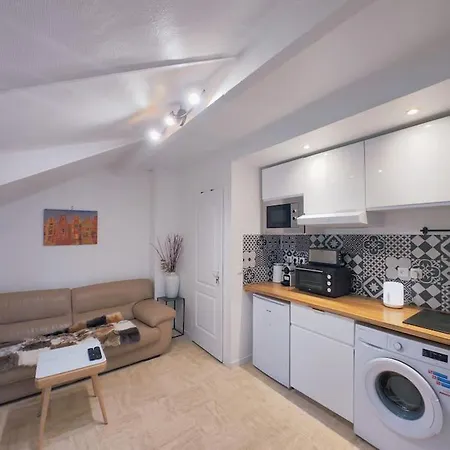 Apartment Un Individuel Dans Maison Proche De Paris Avec Un Acces Facile Aux Transports En Commun Le Plessis-Robinson